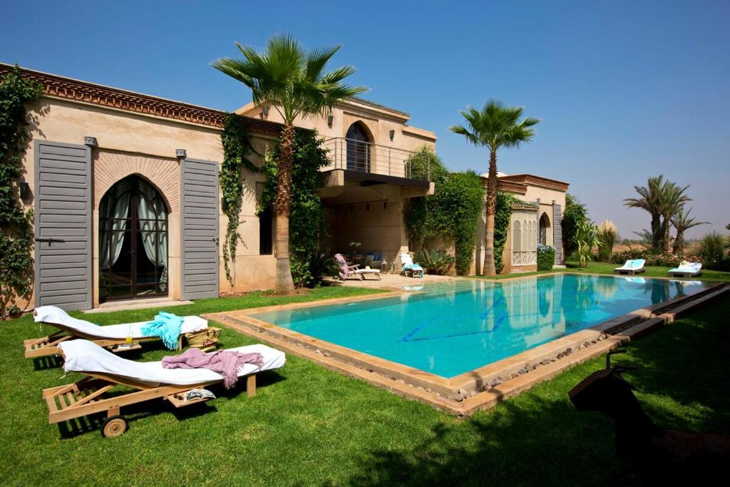 Villa Luxe avec Piscine - Bouskoura